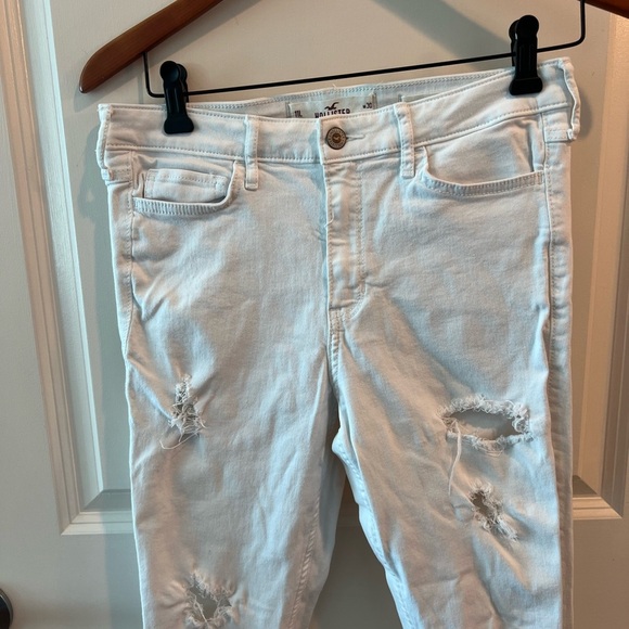 Hollister White Denim with Brown Patch - Picture 3 of 12
